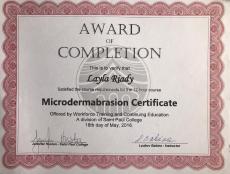Certificación en Microdermoabrasión, USA.